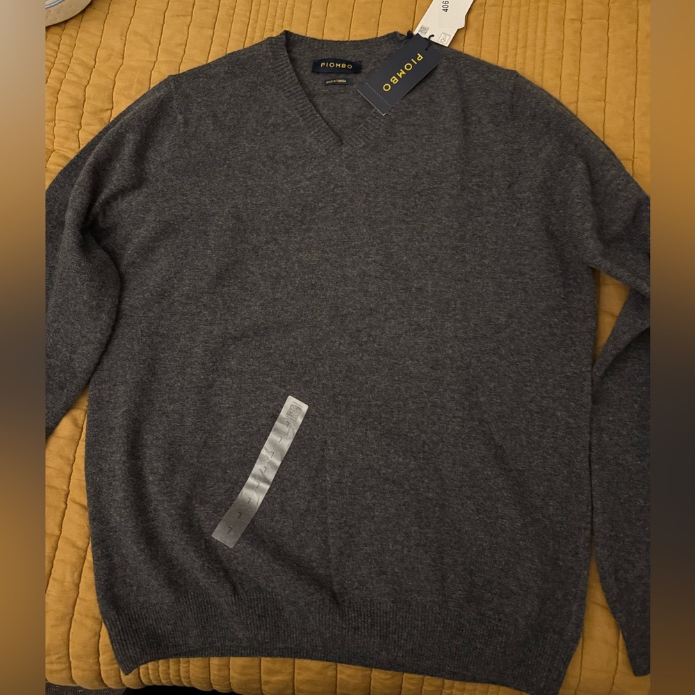 Piombo Charcoal lambs wool V-Neck Sweater